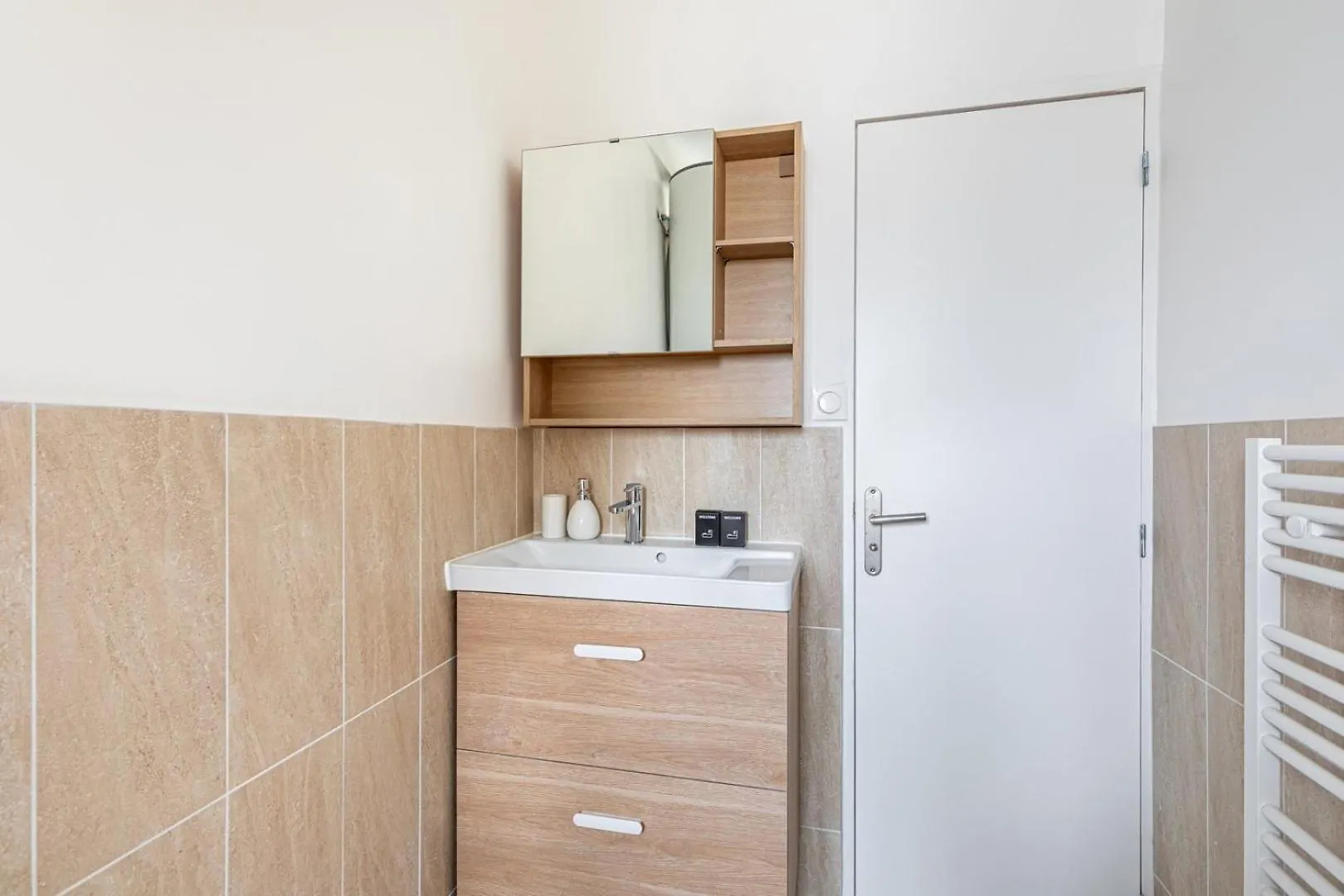 Guestready - Comfortable Nest In La Chapelle 파리 프랑스